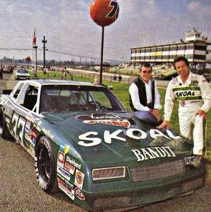 Meet your Posher, Raef